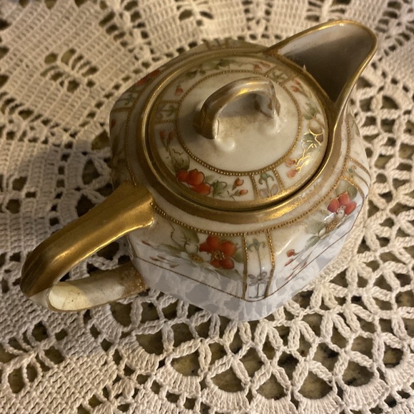 Vintage Creamer, hand painted, excellent condition. - Picture 5 of 8